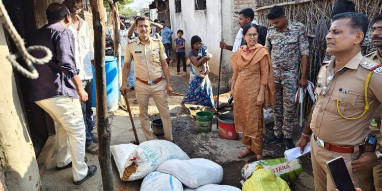 नांदेड पोलिसांचा मोठा दणका ऑपरेशन क्रॅकडाउन’ अंतर्गत इस्लापूर परिसरात पहाटेच छापा