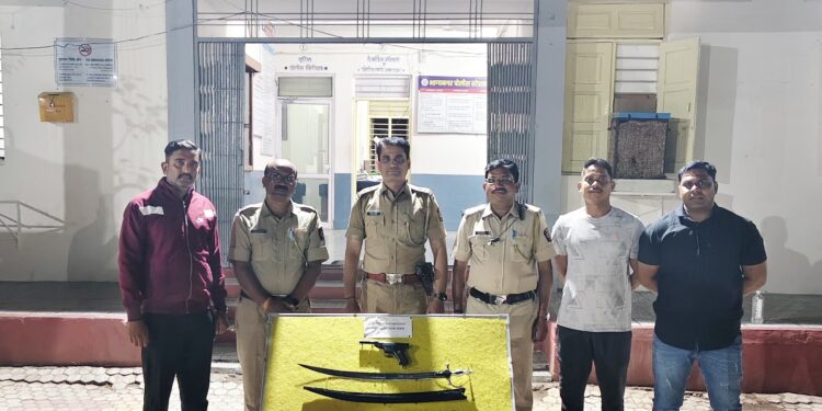 नांदेड पोलिसांचे ऑपरेशन क्रॅक डाऊन भाग्यनगर गुन्हे शोध पथकाकडून अवैध शस्त्रे जप्त दोन आरोपी जेरबंद