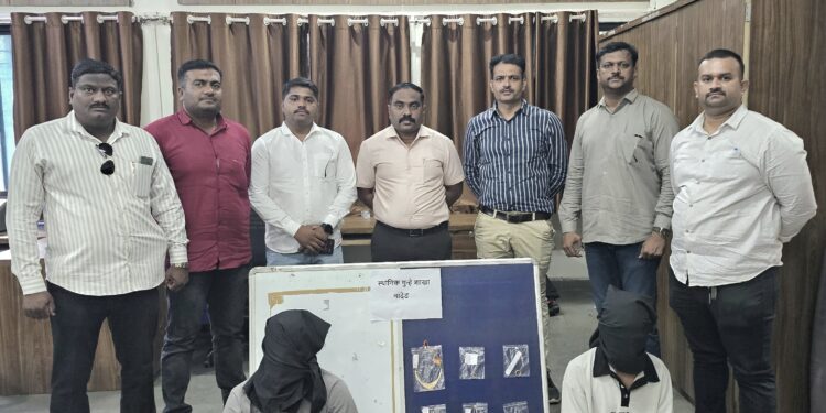 विमानतळ परिसरात घरफोडी करणाऱ्या टोळीचा छडा स्थानिक गुन्हे शाखेची धडाकेबाज कारवाई ५ लाखांचा मुद्देमाल जप्त