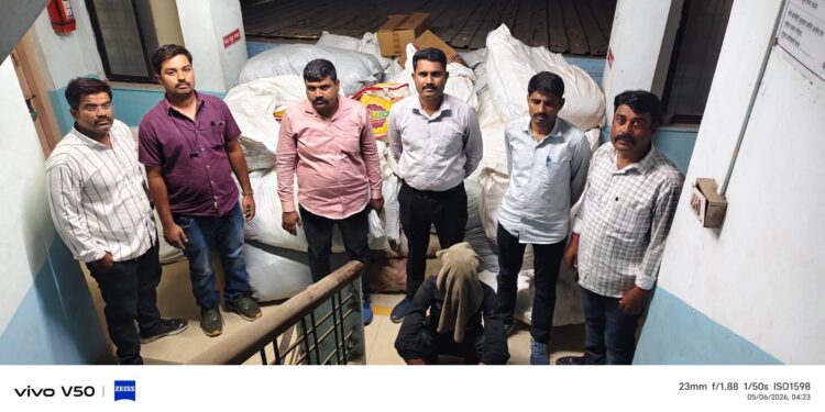 नांदेड पोलिसांचा ऑपरेशन क्रॅकडाऊन १५.९८ लाखांचा प्रतिबंधित गुटखा जप्त दोन आरोपींना बेड्या