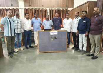 ऑपरेशन क्रॅकडाऊन विक्रीसाठी आणलेला गावठी कट्टा व जिवंत काडतुसांसह एकाला अटक