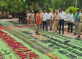 नांदेड पोलिसांची मोठी कारवाई ऑपरेशन क्रॅक डाऊन अंतर्गत ४३ लाखांचा अवैध शस्त्रसाठा जप्त