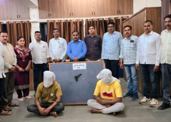 नांदेड पोलिसांचे ऑपरेशन क्रॅकडाऊन गावठी पिस्तूल व जिवंत काडतुसांसह दोन सराईत गुन्हेगार जेरबंद