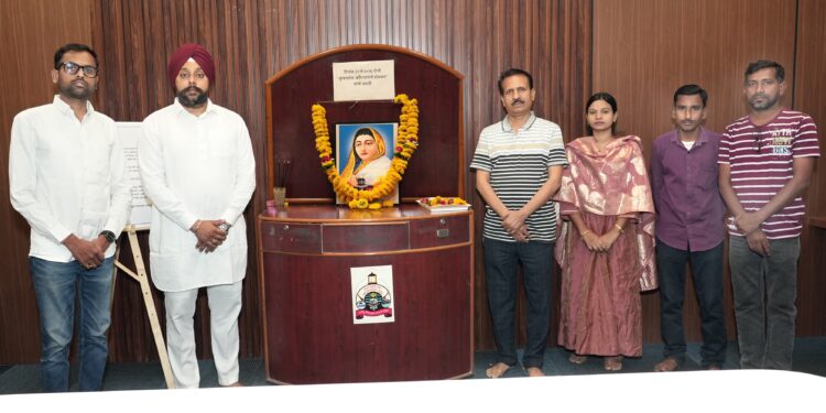 अहिल्यादेवी होळकर यांच्या जयंतीनिमित्त नांदेड मनपात अभिवादन
