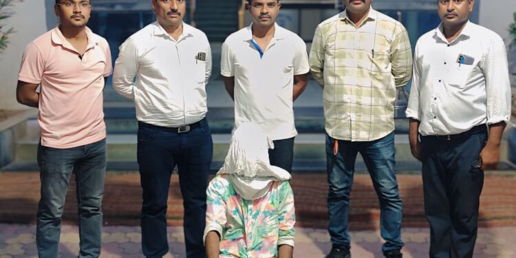 नांदेड एलसीबीची मोठी कारवाई MPDA कायद्यांतर्गत पाहिजे असलेला सराईत गुन्हेगार सागर पवळे जेरबंद