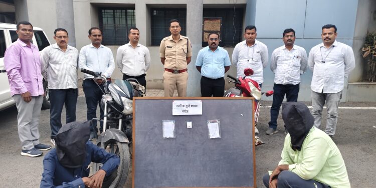 एलसीबीची लातूर फाटा परिसरात मोठी कारवाई, १ लाख ११ हजारांचा मुद्देमाल जप्त