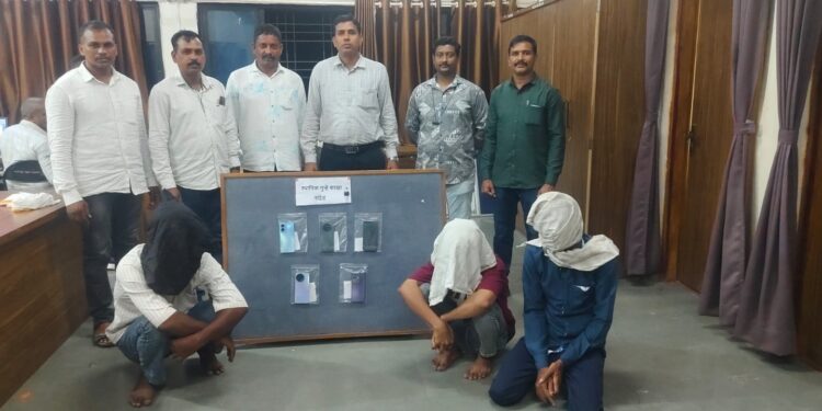 नांदेड एलसीबीची मोठी कारवाई जबरी चोरी स्नॅचिंग व चोऱ्या करणारी टोळी जेरबंद ३ गुन्हे उघड १ लाख १२ हजारांचा मुद्देमाल जप्त