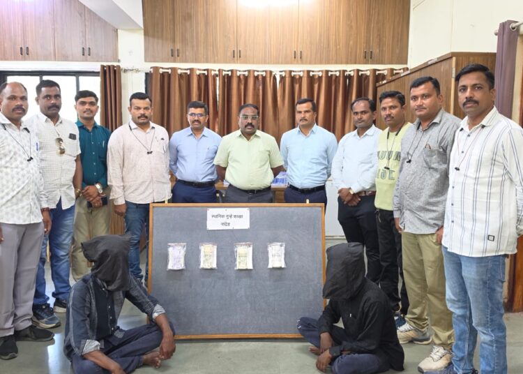 केबल वायर चोरी व घरफोडी करणारे गजाआड १,७५,८०० रुपयांचा मुद्देमाल जप्त