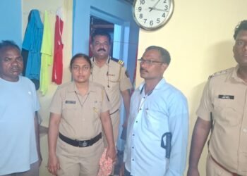 नांदेड पोलीस दलाचा रात्रीचा थरार कोंबिंग ऑपरेशन ने सराईत गुन्हेगारांचे धाबे दणाणले एकाच रात्रीत मोठी कारवाई