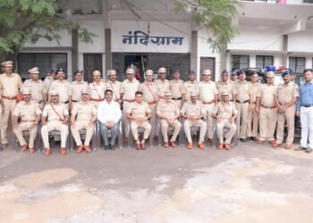 नांदेड पोलीस दलातील ३५ अधिकारी व अंमलदार सेवानिवृत्त भावुक वातावरणात निरोप