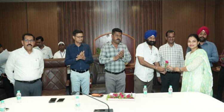 नांदेड महानगरपालिकेत राष्ट्रीय डॉक्टर दिन उत्साहात साजरा मनपातील डॉक्टरांचा विशेष सन्मान