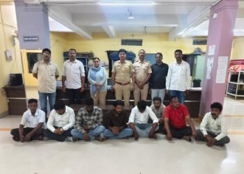 अवैध गुटखा विक्री आणि जुगार अड्ड्यांवर छापे १७ आरोपींवर ५ गुन्हे दाखल पावणेदोन लाखांचा मुद्देमाल जप्त