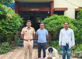 इब्राहिमपूर येथे छापा टाकून १०,२१५ रुपयांचा प्रतिबंधित गुटखा जप्त एकावर गुन्हा दाखल
