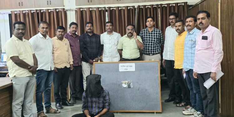 लोह्यात पत्नीवर गोळ्या झाडून पसार झालेला आरोपी गावठी कट्ट्यासह जेरबंद नांदेड स्थानिक गुन्हे शाखेची धडाकेबाज कारवाई