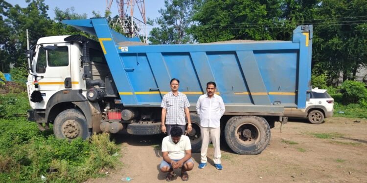 सोनखेड पोलिसांची मोठी कारवाई ४५ लाख २५ हजारांच्या मुद्देमालासह विना क्रमांकाचा हायवा टिप्पर आणि अवैध रेती जप्त