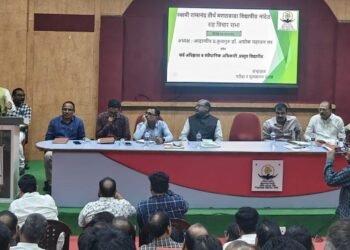 अकृषिक आणि शैक्षणिक क्षेत्राच्या समन्वयातून विद्यार्थ्यांचे भविष्य उज्ज्वल करूया कुलगुरू डॉ. मनोहर चासकर
