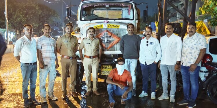 नांदेड मध्ये अवैध रेती वाहतुकीवर भाग्यनगर पोलिसांचा मोठा दणका ५.६५ लाखांच्या मुद्देमालासह टिपर जप्त