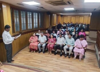 निवासी आयुक्त श्वेता सिंघल व नांदेडचे जिल्हाधिकारी राहुल कर्डिले यांच्यासह वरिष्ठ अधिकाऱ्यांची उपस्थिती