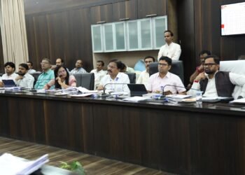 अकृषिक परवानग्या आणि जमीनविषयक प्रकरणे वेळेत निकाली काढा नावीन्यपूर्ण व गुणवत्तापूर्ण कामांवर भर द्या विभागीय आयुक्त जी श्रीकांत