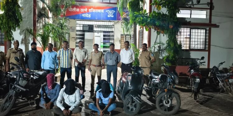 झुलेलाल मंदिर भवन येथे सुरू असलेल्या तिरट जुगार अड्ड्यावर धाड ५ जणांना अटक ३.५५ लाखांचा मुद्देमाल जप्त