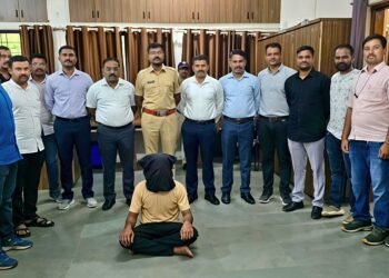 नांदेड मध्ये खूनाच्या गुन्ह्यातील फरार आरोपीला एल सी बी कडून बेड्या गुरुजी चौक परिसरातून मिर्झा शब्बर बेगला अटक