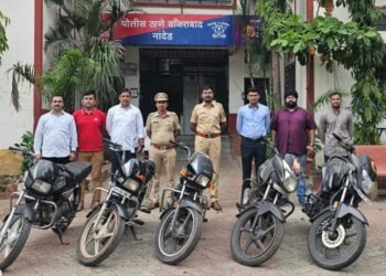 वजिराबाद गुन्हे शोध पथकाची धडक कारवाई विधि संघर्षग्रस्त बालकाकडून १ लाख ८५ हजारांच्या ५ चोरीच्या मोटर सायकली जप्त