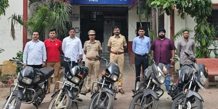 वजिराबाद गुन्हे शोध पथकाची धडक कारवाई विधि संघर्षग्रस्त बालकाकडून १ लाख ८५ हजारांच्या ५ चोरीच्या मोटर सायकली जप्त