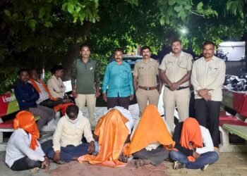कनकेवाडी शिवारात जुगार अड्ड्यावर मनाठा पोलिसांची धाड ८ जुगारी ताब्यात ४ लाख ७० हजारांचा मुद्देमाल जप्त