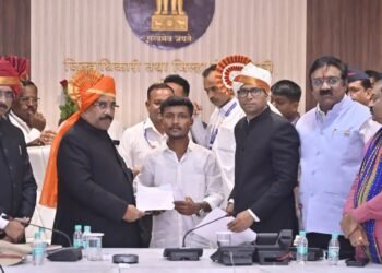राष्ट्रीय शौर्य पुरस्कार विजेत्या कामेश्वर वाघमारेची शासकीय सेवेसाठी पालकमंत्री अतुल सावे यांच्याकडे विनंती