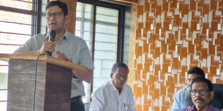 सामूहिक वनहक्कांच्या संवर्धनासाठी आराखडा तयार करा  जिल्हाधिकारी राहुल कर्डीले यांचे निर्देश