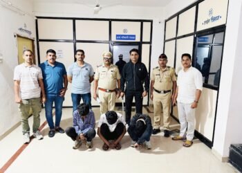 &nbsp; अवैध शस्त्र बाळगणाऱ्यांवर धडक कारवाई ४ गुन्ह्यांत ५ आरोपी अटकेत