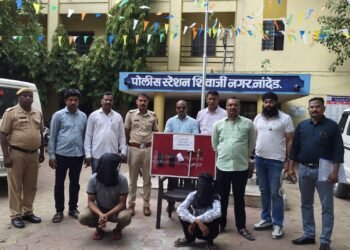 नांदेडमध्ये ATM फोडून दरोडा टाकण्याच्या तयारीत असलेली आंतरराज्यीय टोळी जेरबंद शिवाजीनगर पोलिसांची कारवाई दोघांना रंगेहात अटक