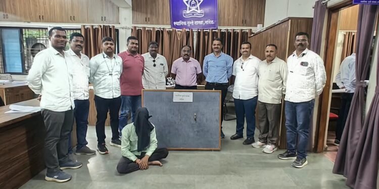 नांदेड पोलिसांची धडक कारवाई सोनसाखळी चोरट्याला ठोकल्या बेड्या पावणे दोन लाखांचा मुद्देमाल जप्त