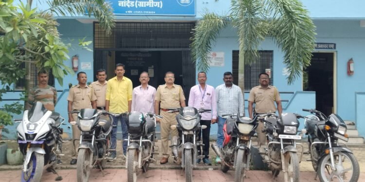 कर्णकर्कश सायलेन्सर अन् सुसाट वाहने नांदेड ग्रामीण पोलिसांची ७ दुचाकीस्वारांवर धडक कारवाई