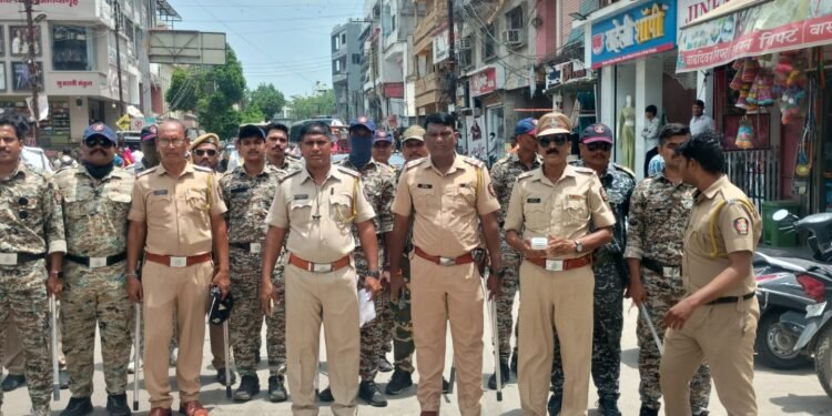 नांदेड शहरात अतिक्रमण व अवैध पार्किंगविरोधात खाकी ची मोठी कारवाई ५२ जणांवर केसेस ४४ हजारांचा दंड वसूल