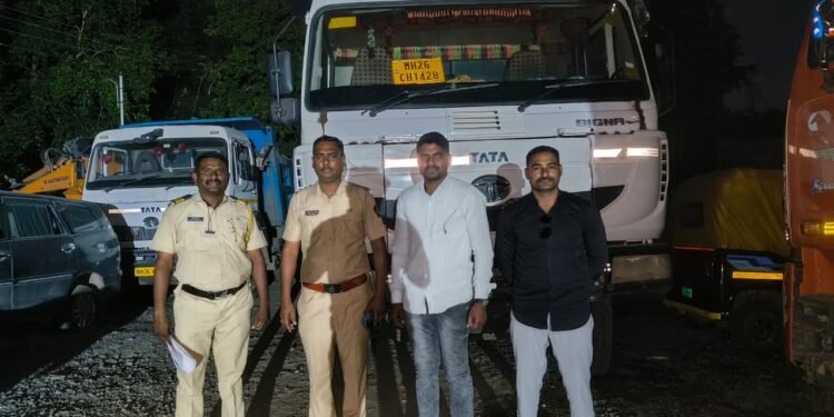 अवैध रेती वाहतुकीवर नांदेड पोलिसांचा मोठा सर्जिकल स्ट्राईक ४५ लाख २५ हजार मुद्देमाल जप्त प्रतिनिधी&nbsp; माधव वाघमारे
