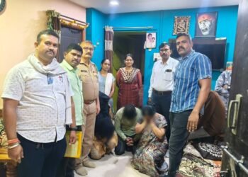होळी सराफा परिसरात अवैध वेश्या व्यवसायावर पोलिसांचा छापा