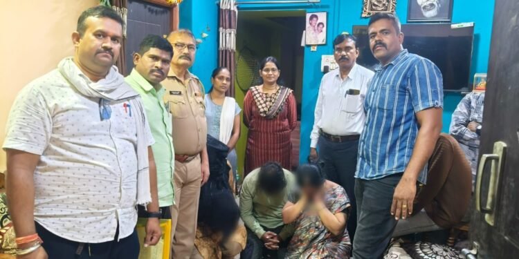 होळी सराफा परिसरात अवैध वेश्या व्यवसायावर पोलिसांचा छापा